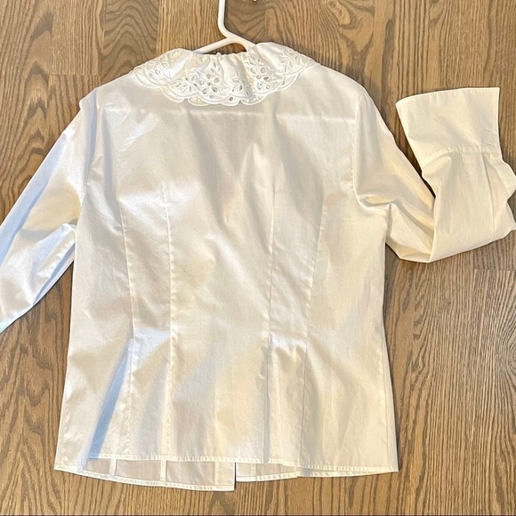 Ruffled Eyelet detail White Button Down by Escada - Picture 6 of 7